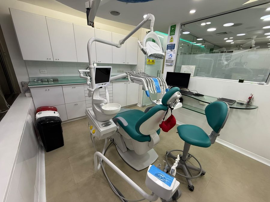 Consultorio con unidad dental digital